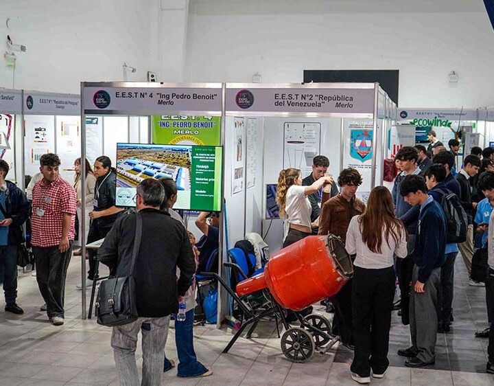 La Universidad de Morón participó de la 15.ª Expo UIO-TEC 2026