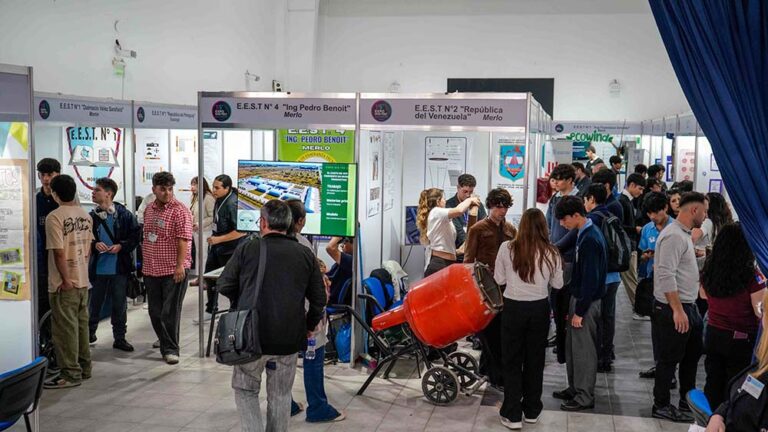 La Universidad de Morón participó de la 15.ª Expo UIO-TEC 2026
