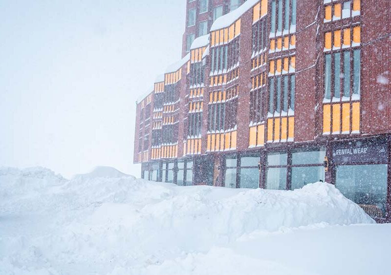 ¿Hasta cuándo se puede esquiar en Valle Nevado? La temporada llega hasta el 8 de noviembre.