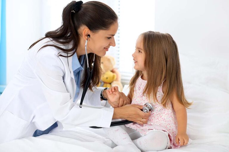 Día del Pediatra: cuidar a los más chicos requiere conocimiento, compromiso y una enorme sensibilidad
